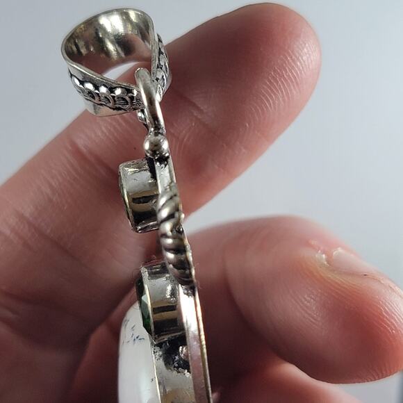 Dendritic Agate Pendant 925 Silver with Green Stones & 20" Chain Necklace - Picture 6 of 12